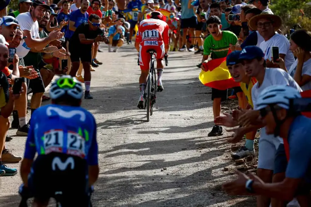 Mit ordentlich Gegenwind: Pogacar gewinnt dank Sprint bei Zieleinfahrt