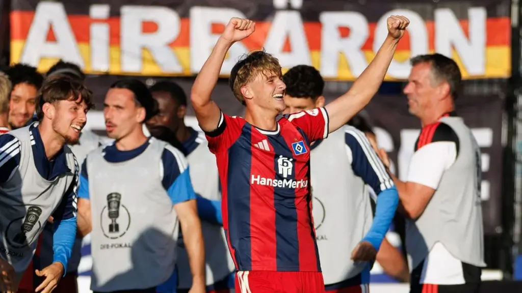DFB-Pokal: HSV-Talent (16) bricht Seeler-Rekord! Hamburg und Köln weiter